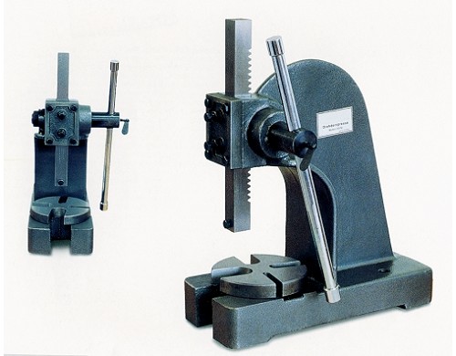 PRESSA MANUALE MAX ALTEZZA PEZZO 123 MM