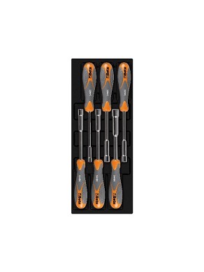 Termoformato Rigido Con Assortimento Di Utensili