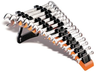 Serie Di 15 Chiavi Combinate Con Supporto