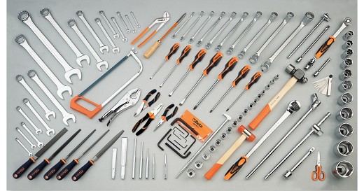 Assortimento Di 106 Utensili Per Macchine Agricole, Edili E Movimento Terra