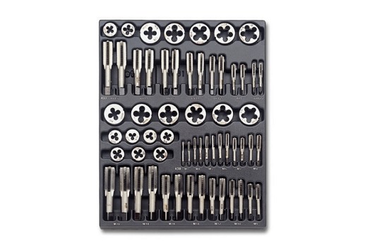 Termoformato Rigido Con Assortimento Di Utensili
