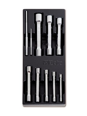 Termoformato Rigido Con Assortimento Di Utensili